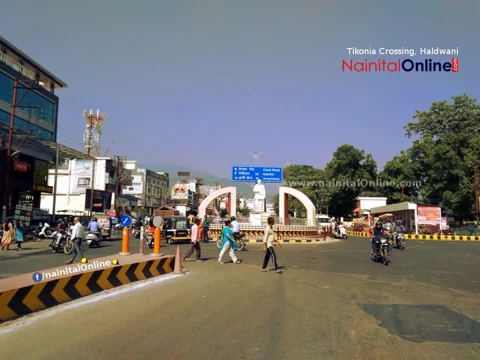 Tikonia Crossing in Haldwani, from the NainitalOnline collection
