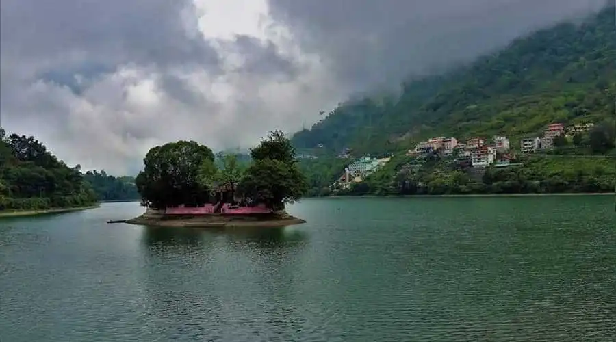 नैनीताल के आस-पास ट्रेवल के लिए शीर्ष दस स्थान